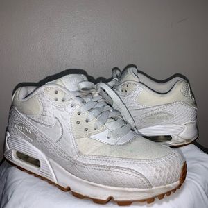 Nike Air Max, scaly design